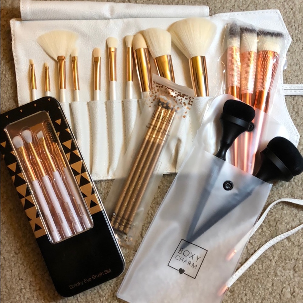 Make up brushes : face and eyes